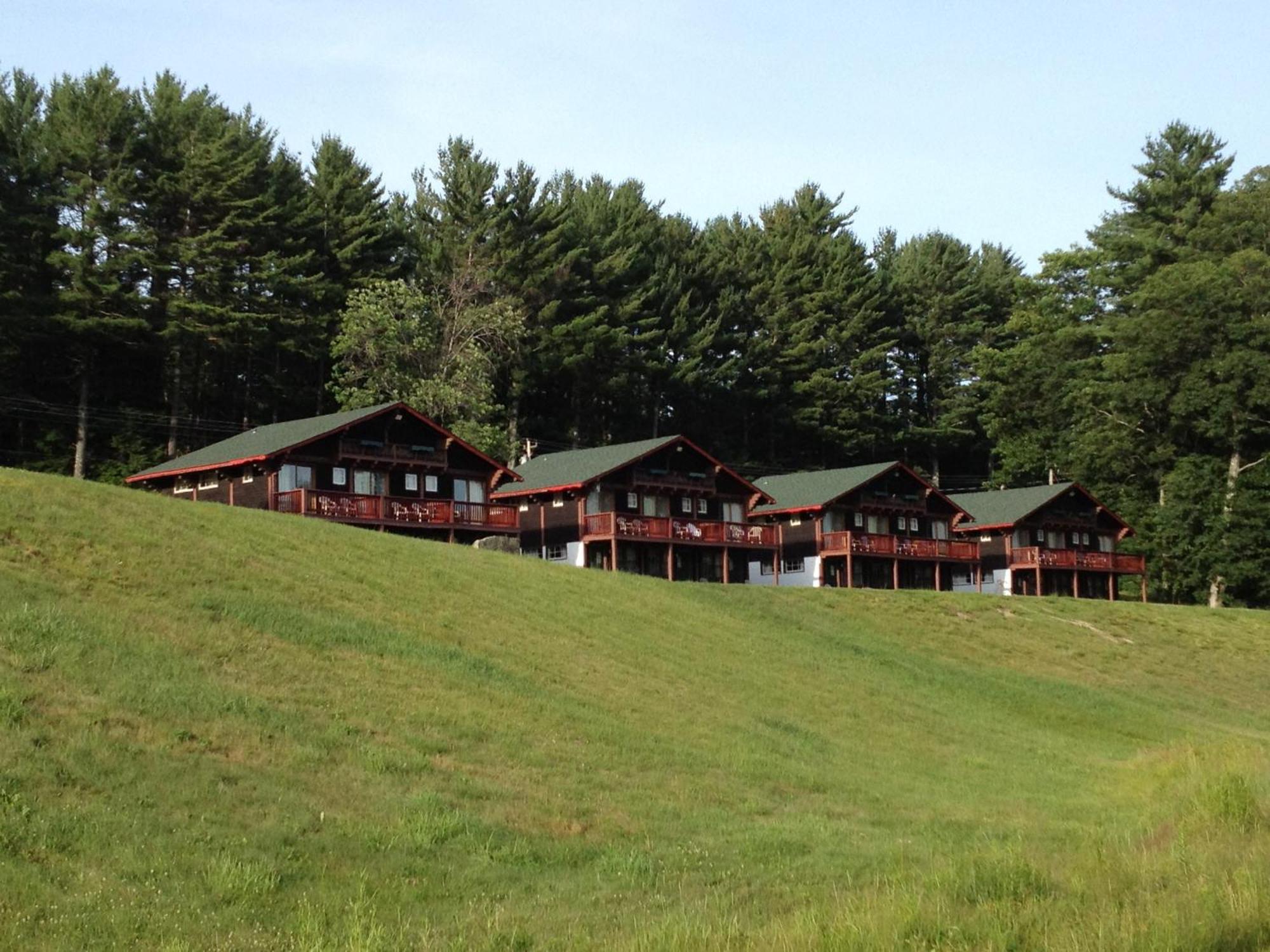 Swiss Chalets Village Inn Норт-Конвей Екстер'єр фото