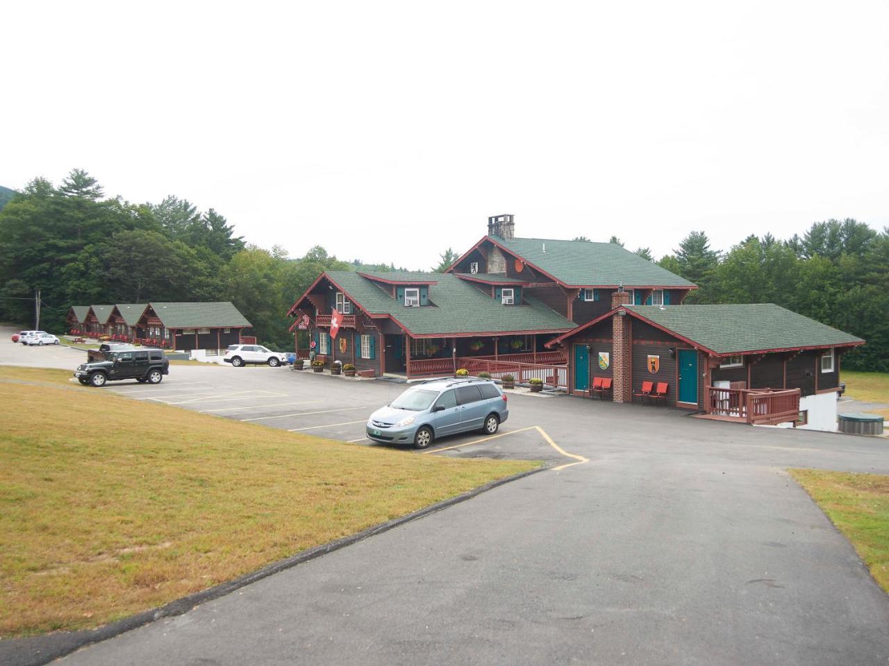 Swiss Chalets Village Inn Норт-Конвей Екстер'єр фото