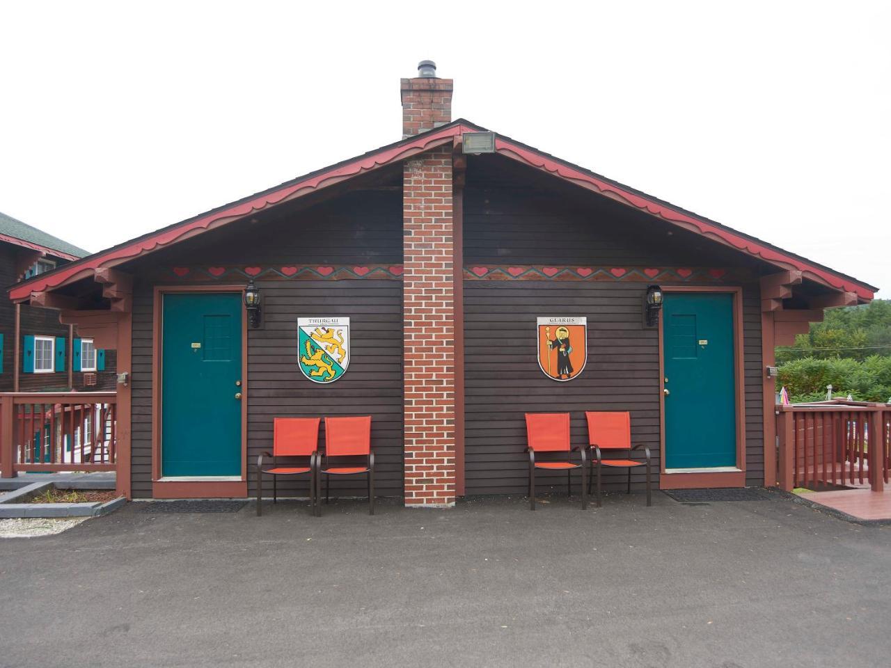 Swiss Chalets Village Inn Норт-Конвей Екстер'єр фото